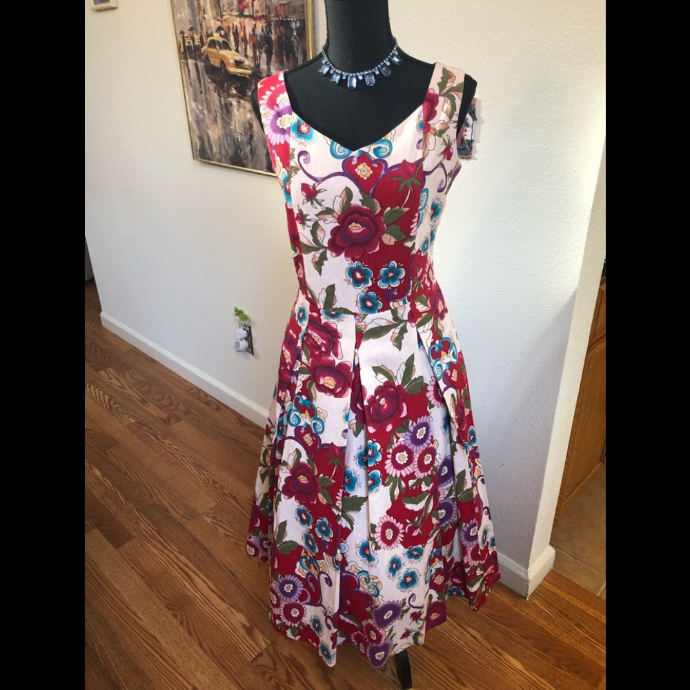 SWANKY DRESS.  WELL LOVED.   :USED: EXCELL CONDIT